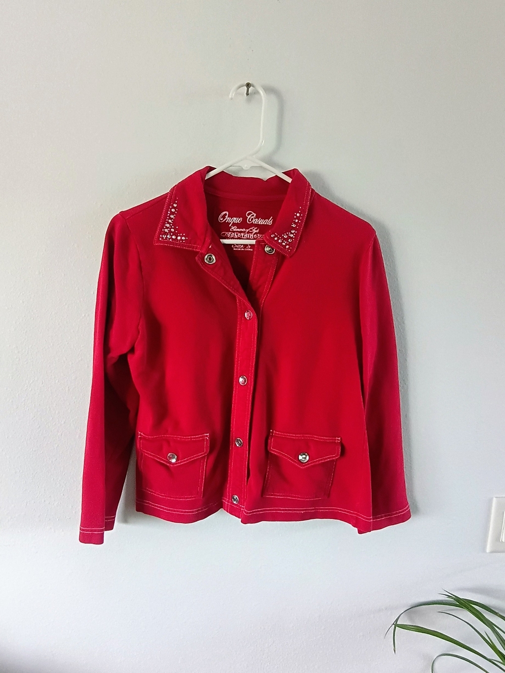 Onque Casuals Red Rhinestone Snap Front Knit Jacket Women's Small Stretch Top